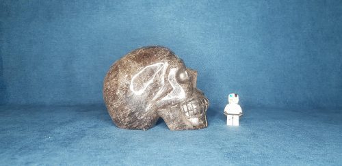 Crâne de cristal de roche fumé 1,93 kg