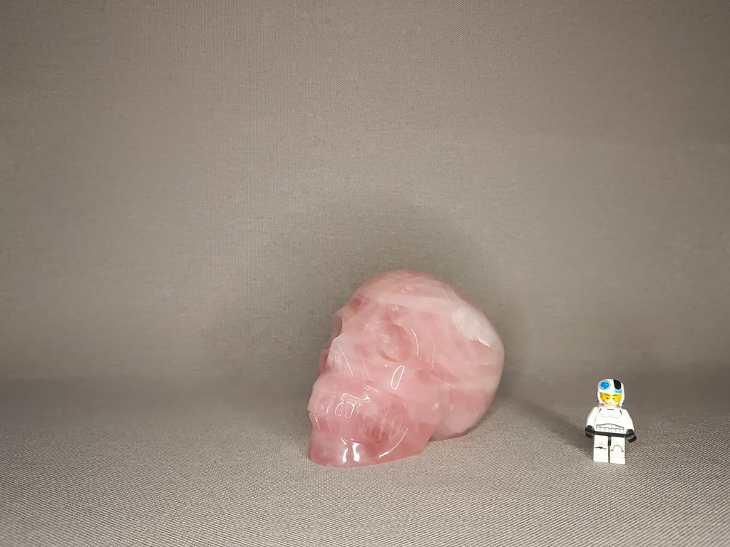 Crâne de cristal en Quartz rose 1,49 kg