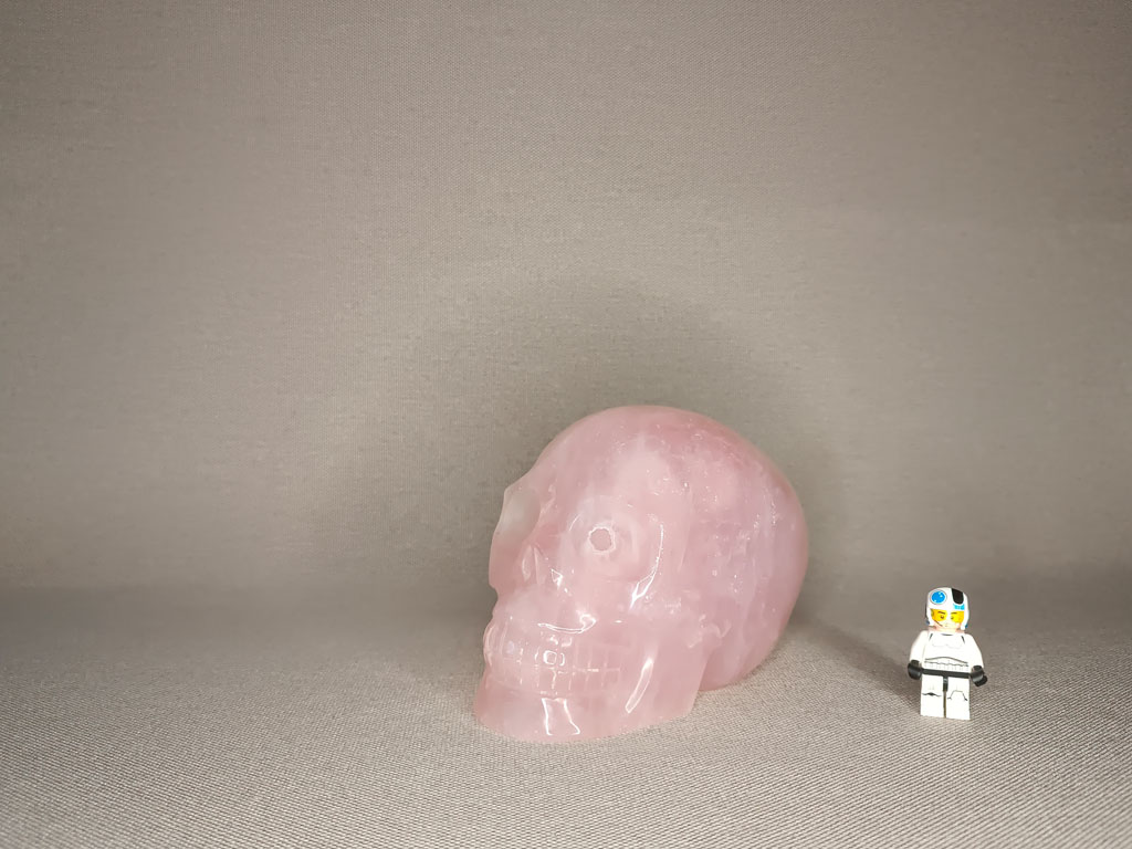 Crâne de cristal en Quartz rose 1,93 kg