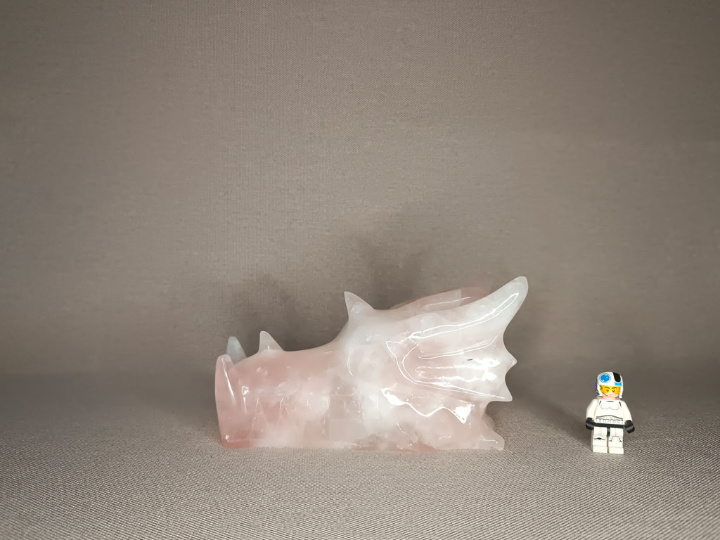 Dragon cristal en Quartz rose 1,48 kg
