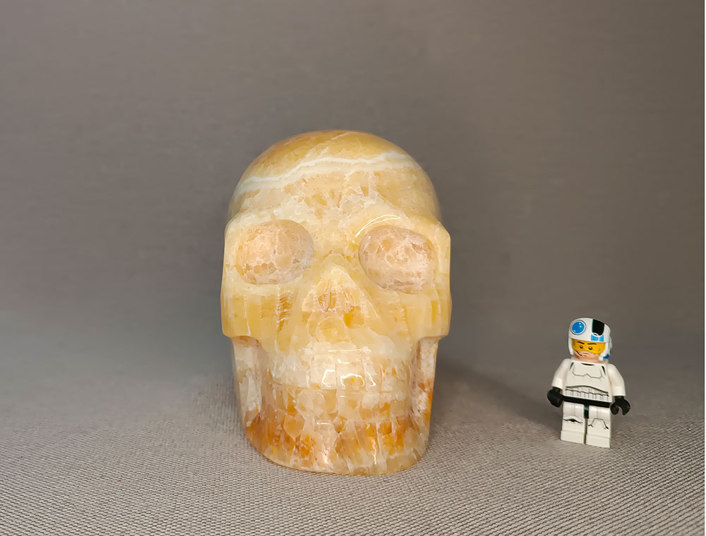 Crâne de cristal en Calcite jaune 2,02 kg