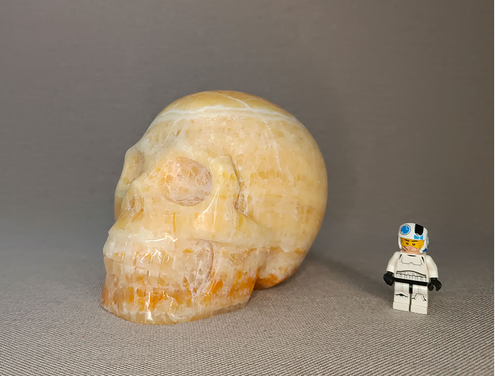 Crâne de cristal en Calcite jaune 2,02 kg