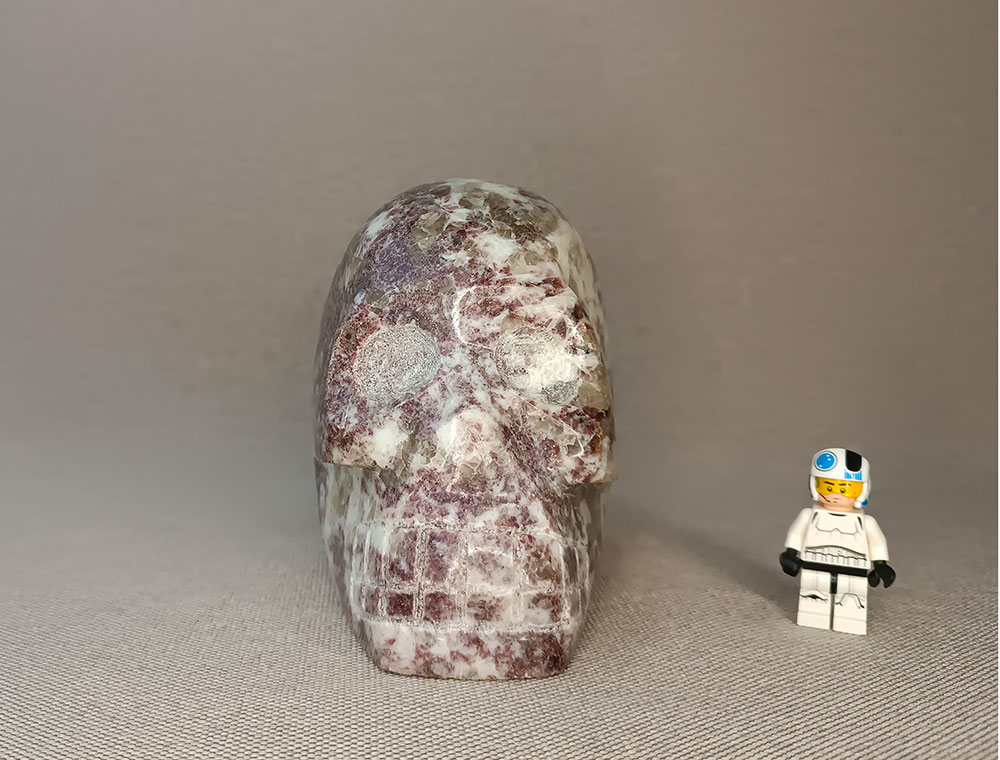 Crâne de cristal en Tourmaline rose 1,92 kg