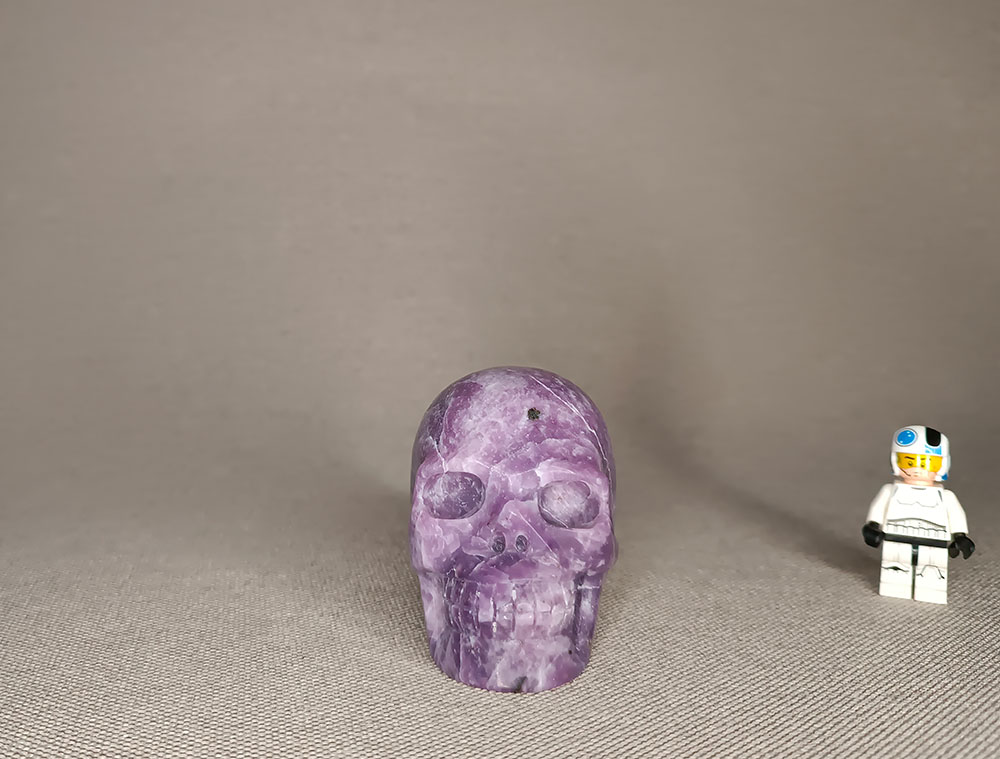 Crâne de cristal en Lépidolite 340 grammes